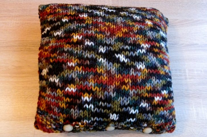 imusau.lt | parduodama Megzta pagalvėlė