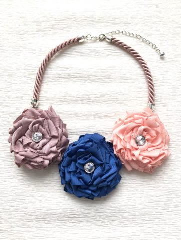 imusau.lt | parduodama Gėlių kaklo papuošalas