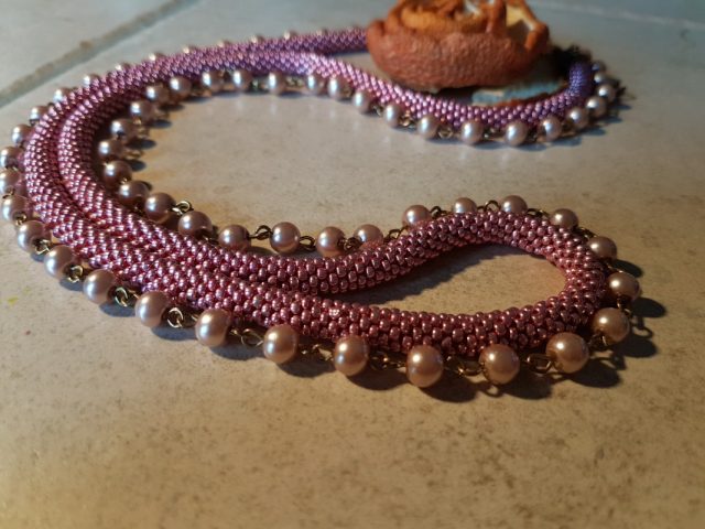 imusau.lt | parduodama 7. Rankų darbo kaklo papuošalas