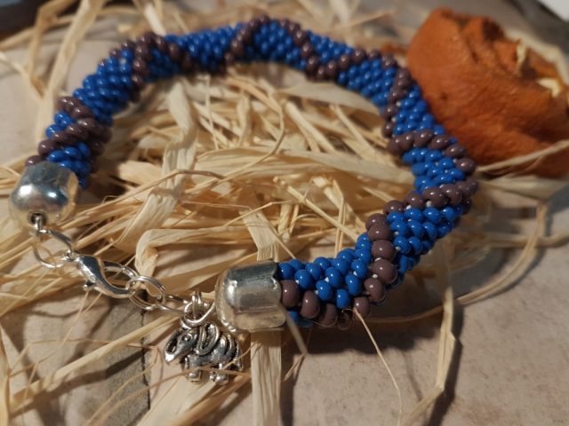 imusau.lt | parduodama 12. Rankų darbo apyrankė