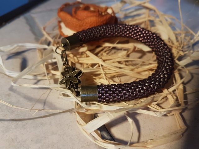 imusau.lt | parduodama 22. Rankų darbo apyrankė