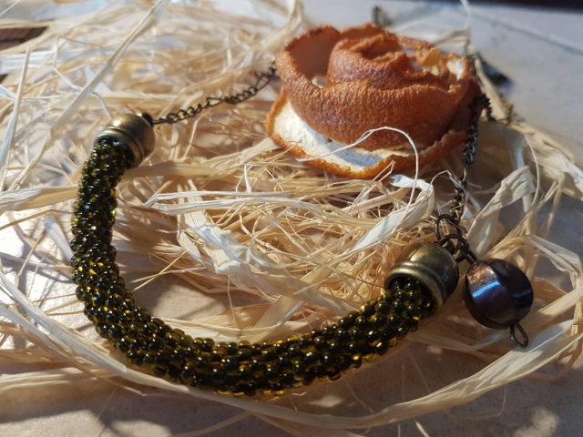 imusau.lt | parduodama 23. Rankų darbo kaklo papuošalas