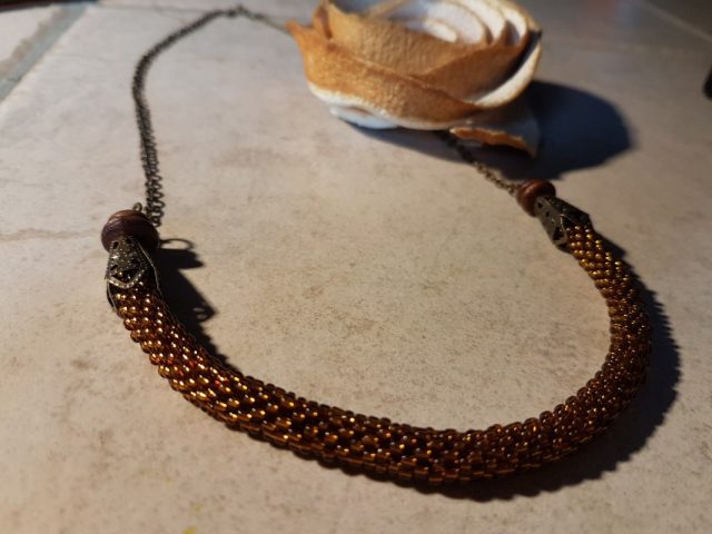 imusau.lt | parduodama 28.Rankų darbo kaklo papuošalas