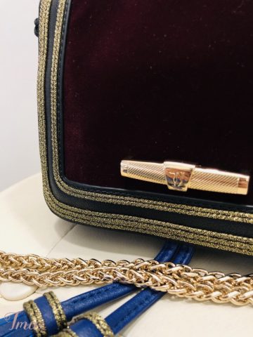 imusau.lt | listing Velvetinė Trussardi rankinė per petį