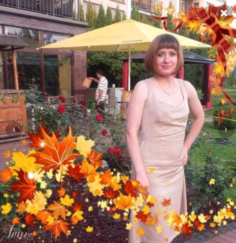 imusau.lt | parduodama Pietro Filipi kreminė blizgi suknelė