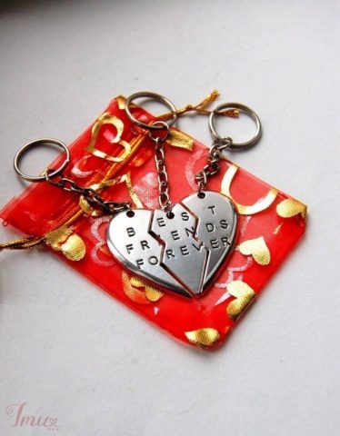 imusau.lt | parduodama Raktu pakabuku rinkinys