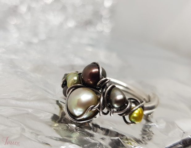 imusau.lt | parduodama Gražaus sidabrinis žiedas su gėlavandeniais perlais