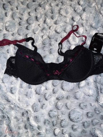 imusau.lt | parduodama Juoda H.Nathalie liemenėlė