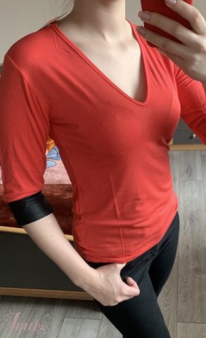 imusau.lt | parduodama Raudona nauja PeeKaBoo palaidinė