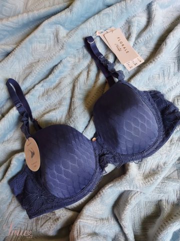 imusau.lt | parduodama Triumph liemenėlė