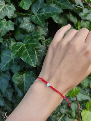 imusau.lt | parduodama Raudono siūlo apyrankė