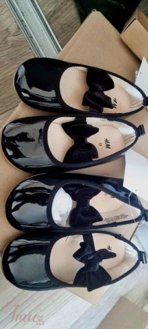 imusau.lt | parduodama hm batukai dvynukėms