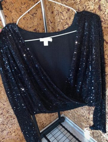 imusau.lt | parduodama Juoda Blizganti palaidinė