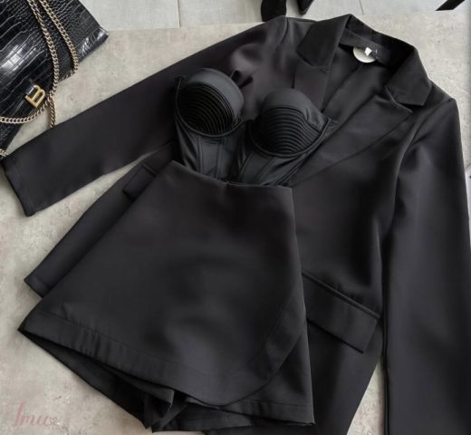 imusau.lt | parduodama Dviejų dalių kostiumėlis