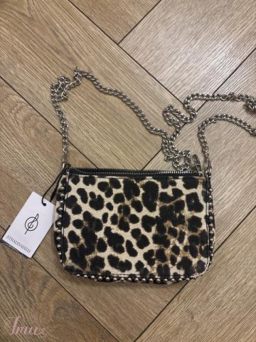 imusau.lt | parduodama Stradivarius leopardinio rašto rankinė / delninė 🐆🤎